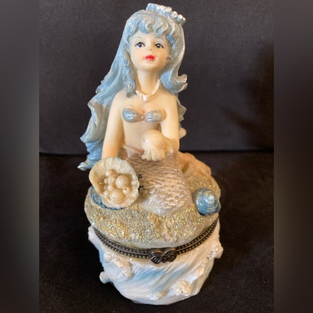 Precious Generous Mermaid Girl Pearl Gift Pearls Resin Trinket Hinged Jewel Box